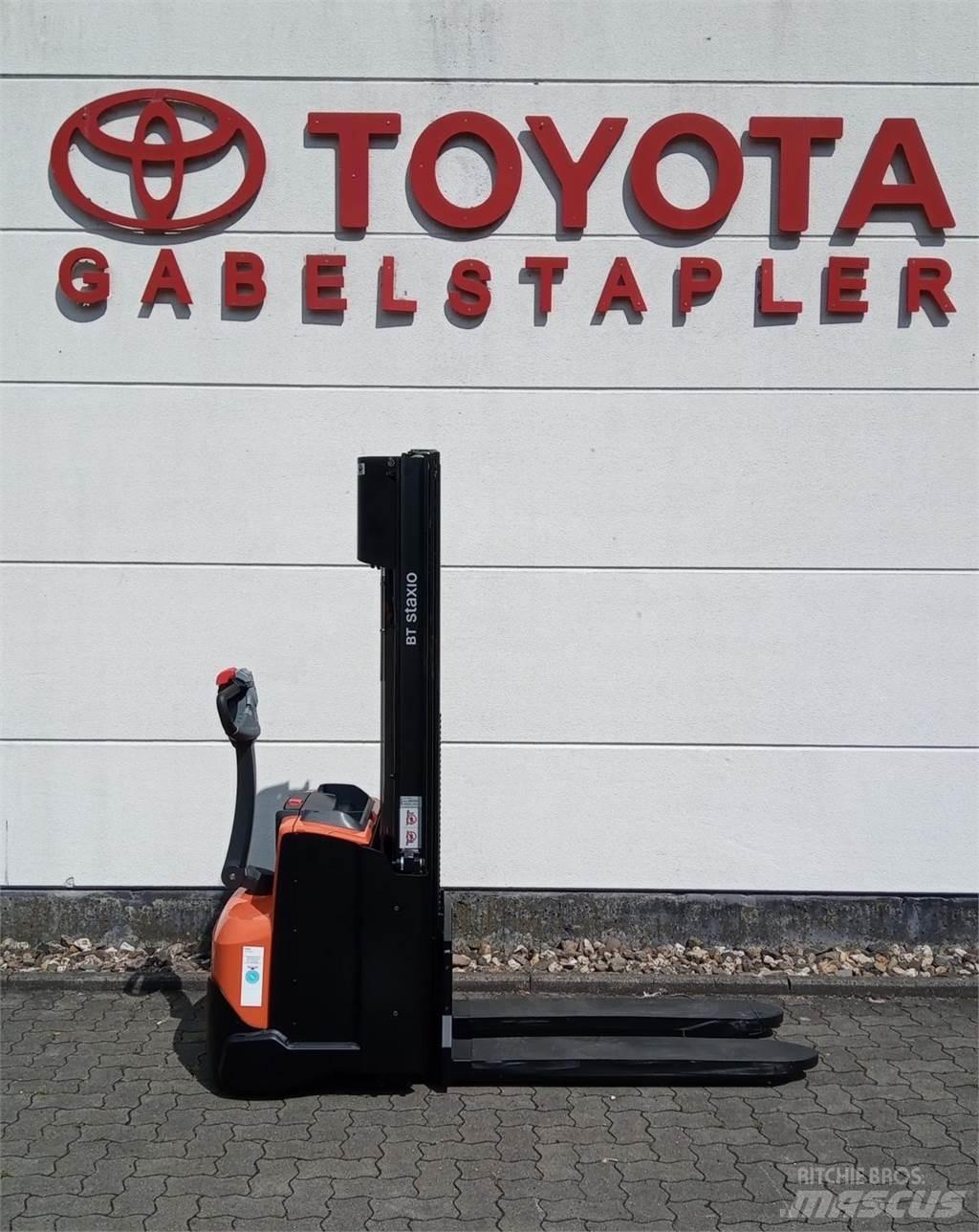 Toyota SWE140L Gyalogkíséretű targonca