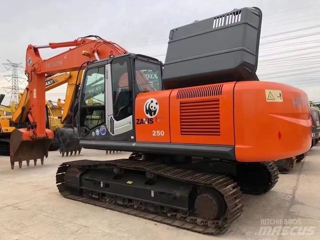 Hitachi ZX 250 Lánctalpas kotrók