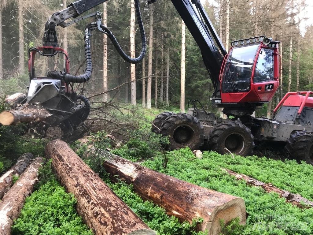 Komatsu 931XC Betakarítók