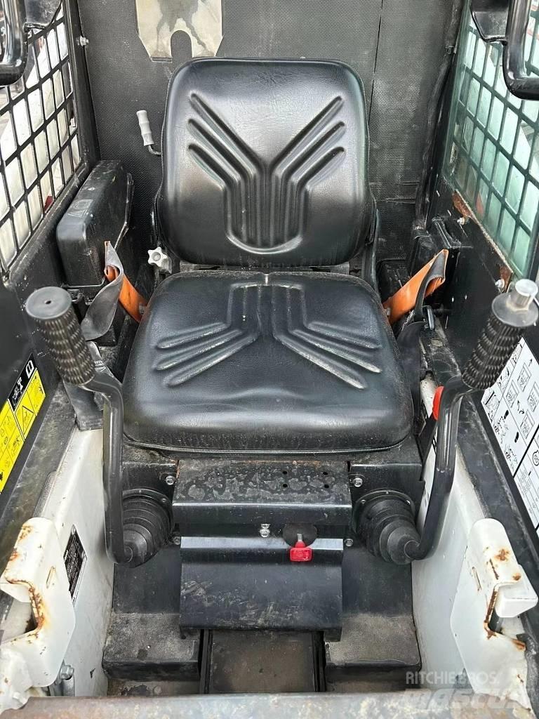 Bobcat S 70 Kompaktrakodók