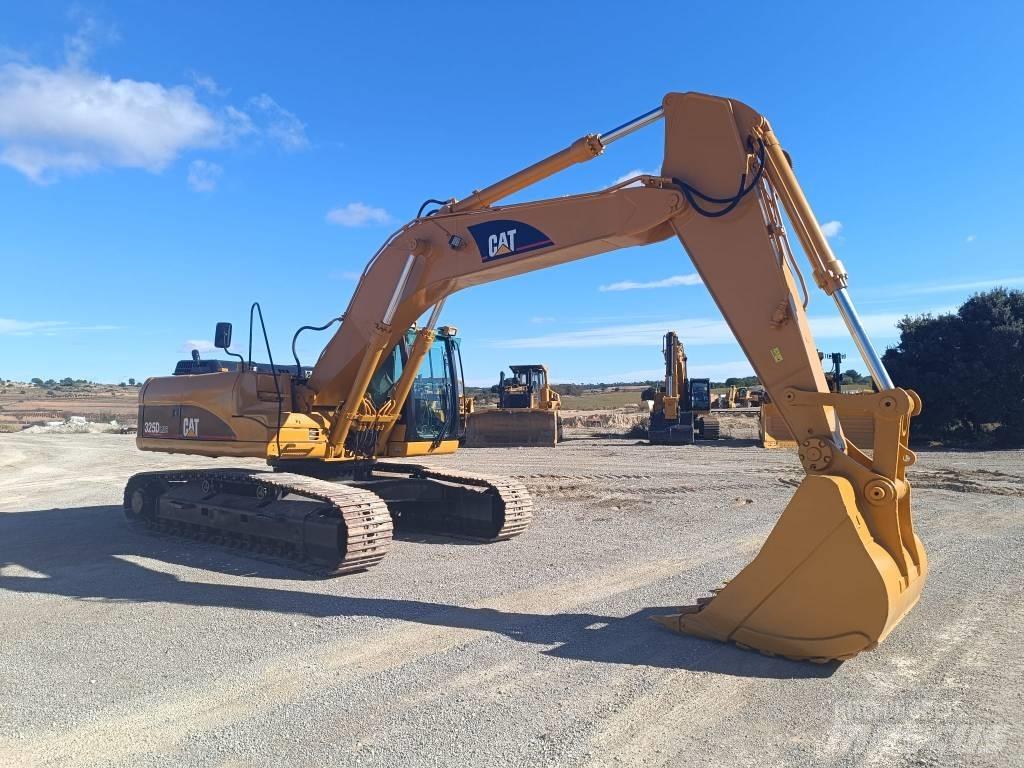 CAT 325 D Lánctalpas kotrók