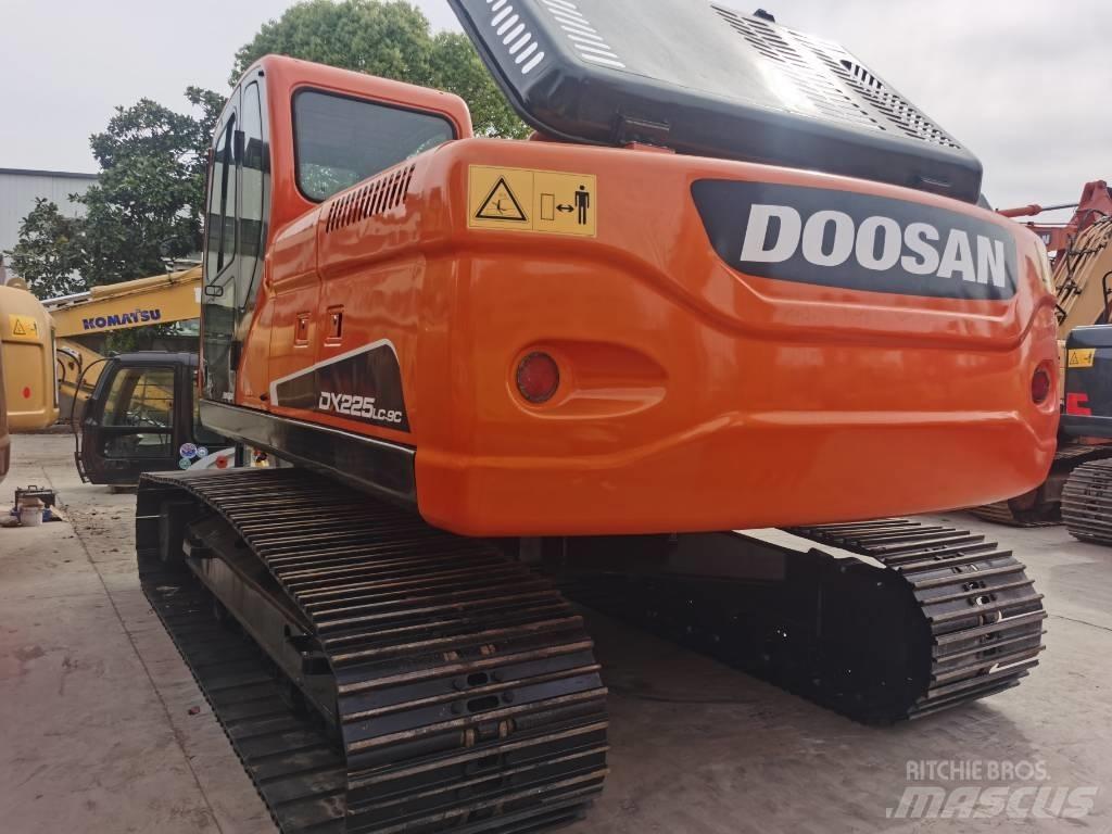 Doosan DX 225 LC-9C Lánctalpas kotrók