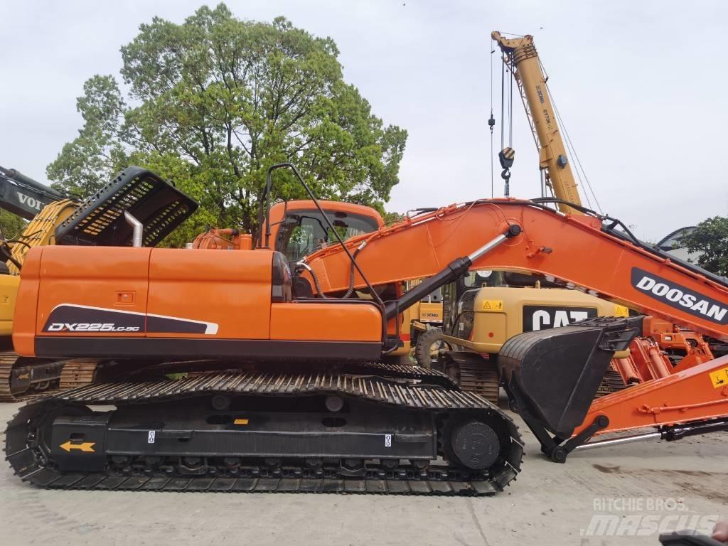 Doosan DX 225 LC-9C Lánctalpas kotrók