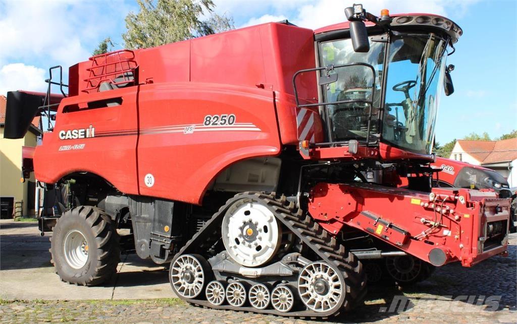 Case IH AF 8250 Kombájnok