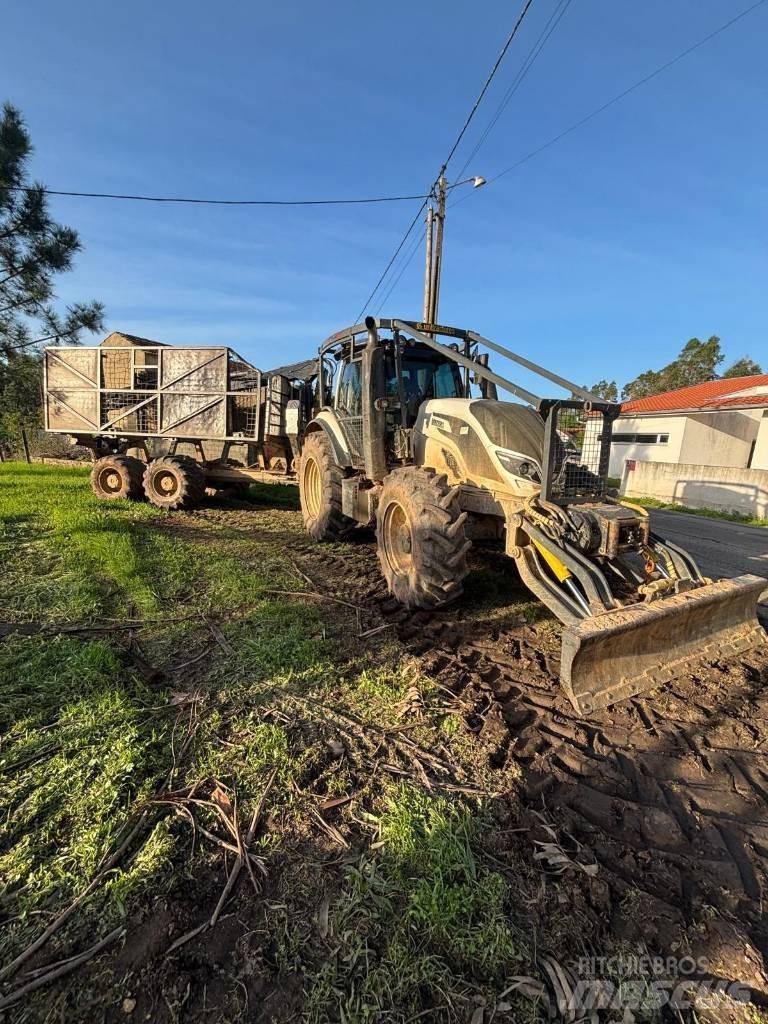 Valtra T 174 Kihordók