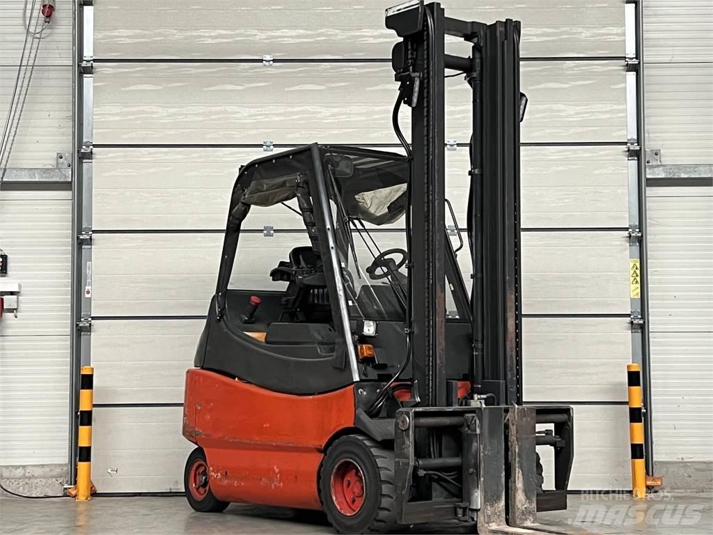 Linde E30 / 03 / 600 Elektromos targoncák