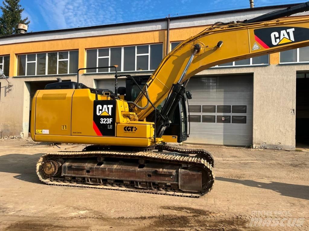 CAT 323 F LN Lánctalpas kotrók