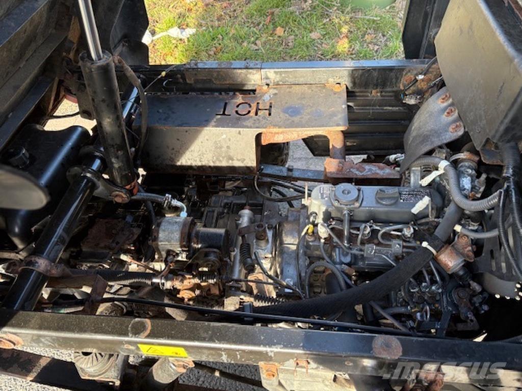 Kubota rtv900 Traktorok