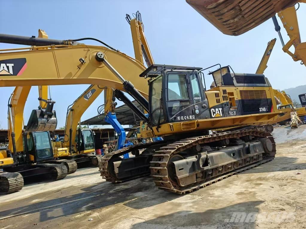 CAT 374 Lánctalpas kotrók