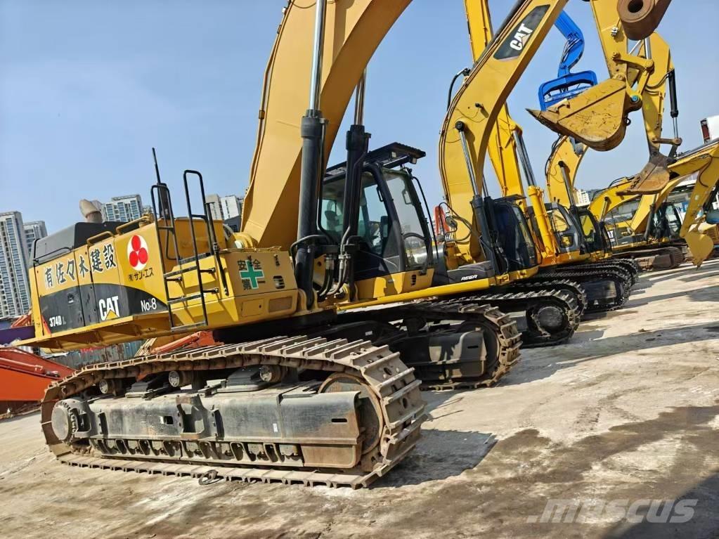 CAT 374 Lánctalpas kotrók