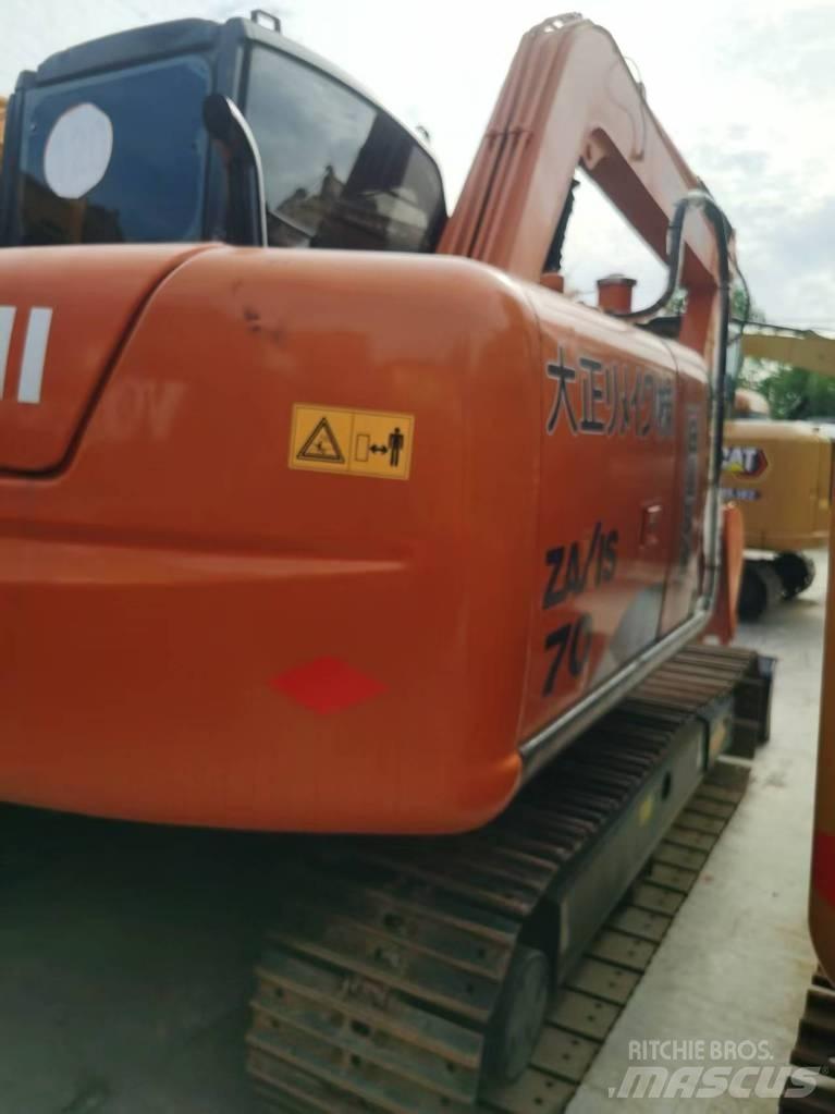 Hitachi ZX 70 Közepes (midi) kotrók 7 t - 12 t