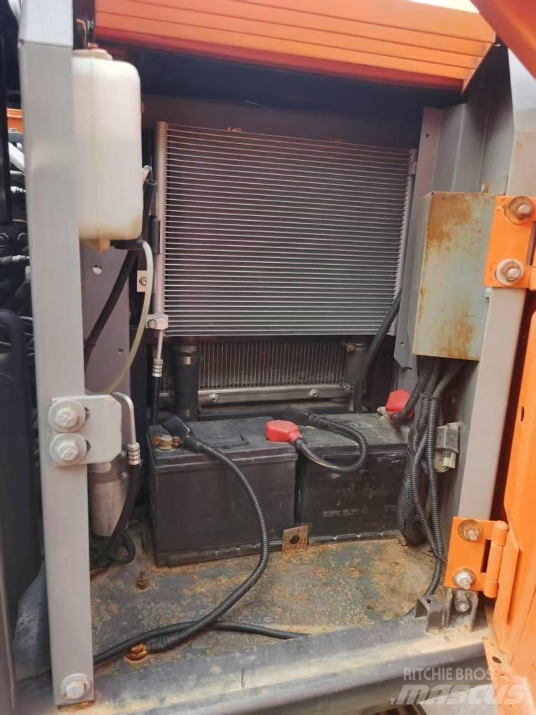 Hitachi ZX 70 Közepes (midi) kotrók 7 t - 12 t