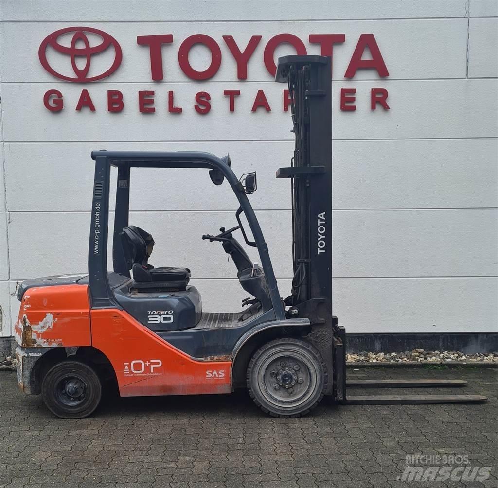 Toyota 02-8FDF30 Dízel targoncák