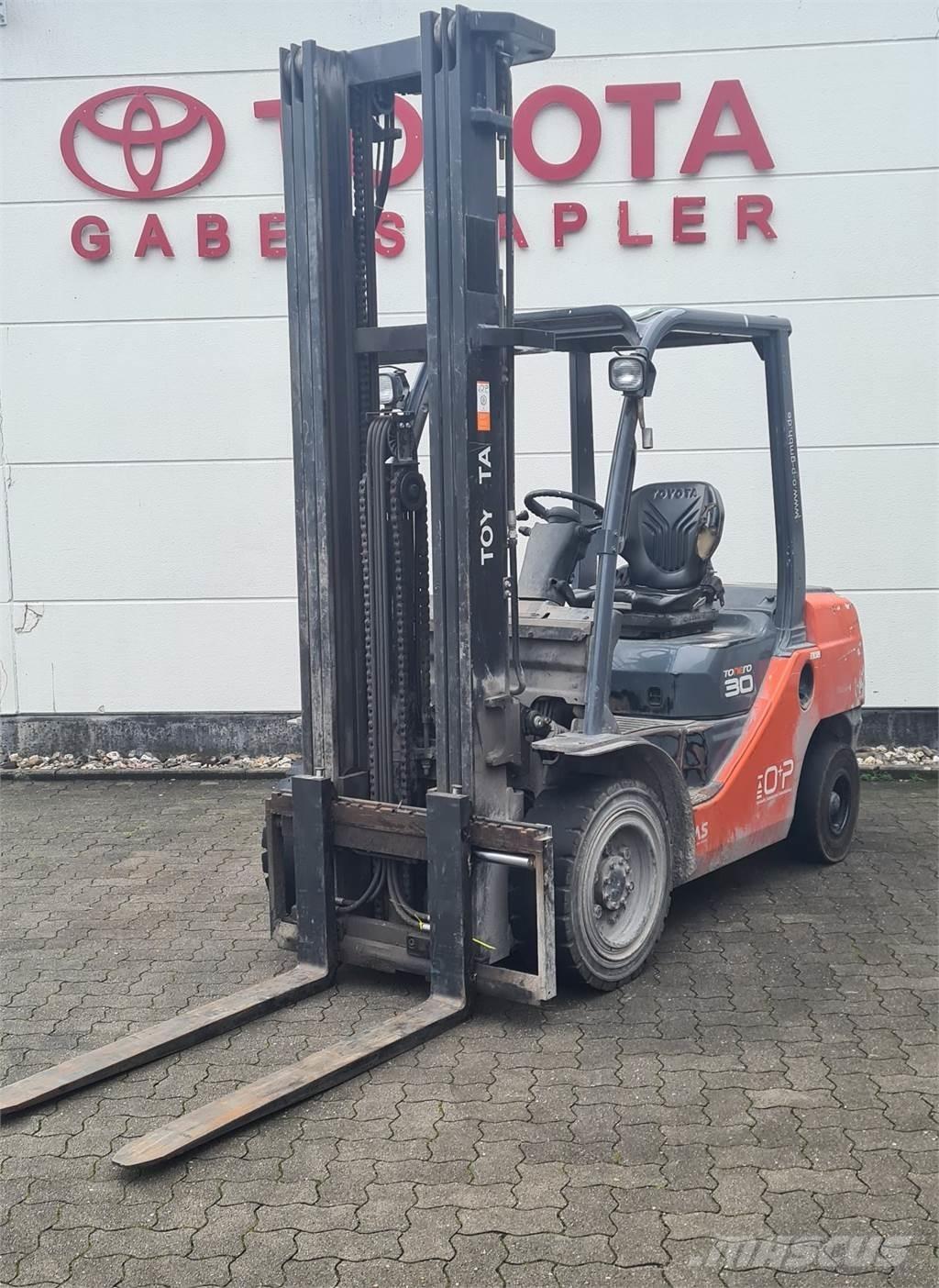 Toyota 02-8FDF30 Dízel targoncák