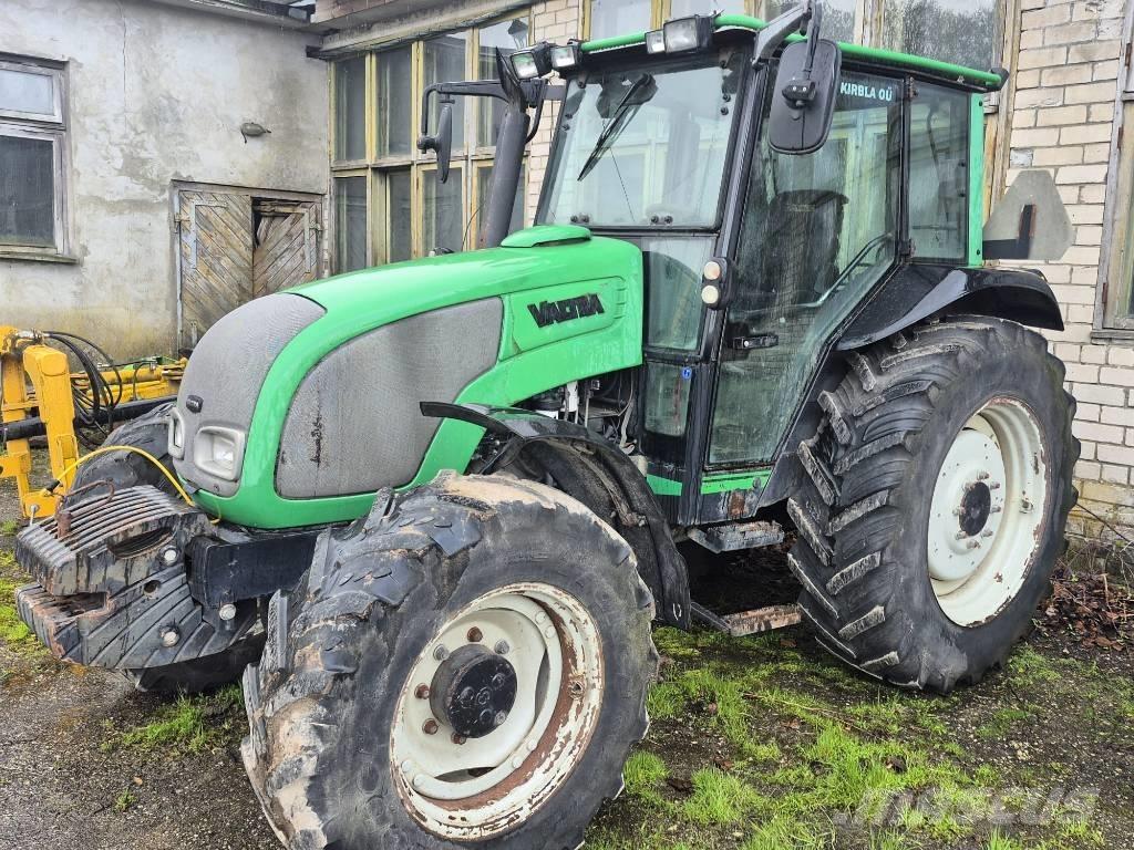 Valtra A 95 Traktorok