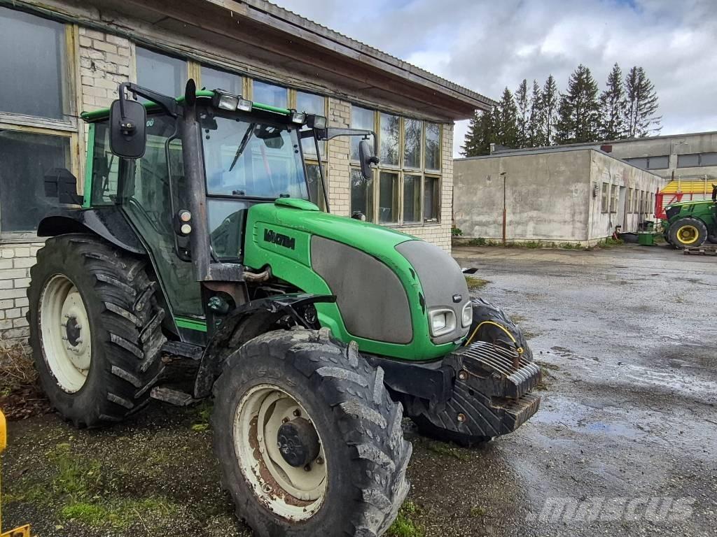 Valtra A 95 Traktorok
