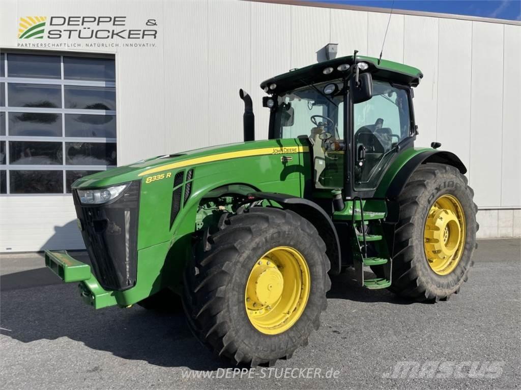 John Deere 8335R Traktorok