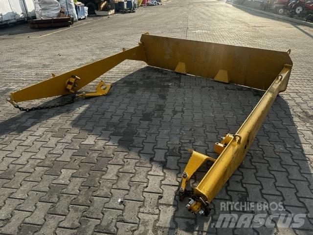 CAT 725 TAIL GATE Csuklósdömperek