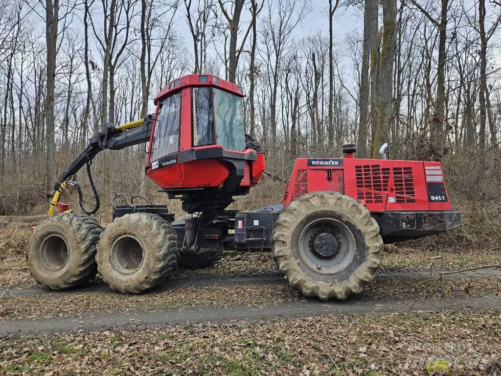 Komatsu 941 Betakarítók