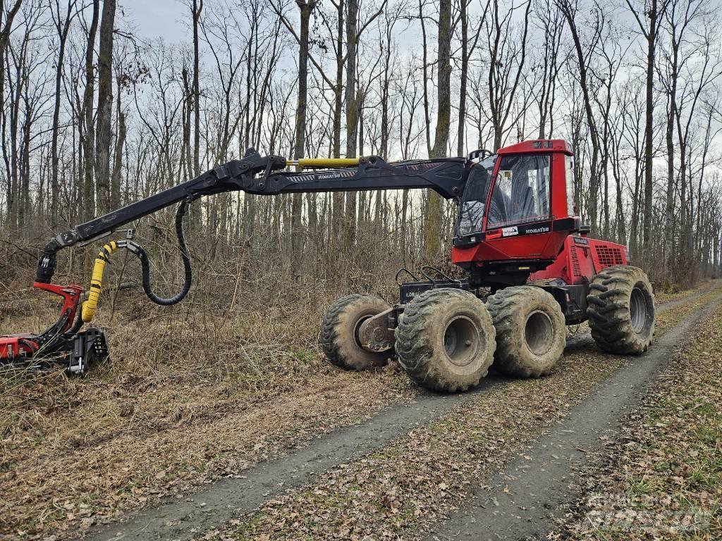 Komatsu 941 Betakarítók