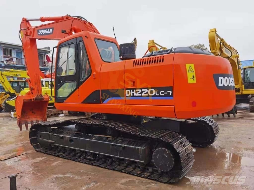 Doosan DX 225 LCA Lánctalpas kotrók