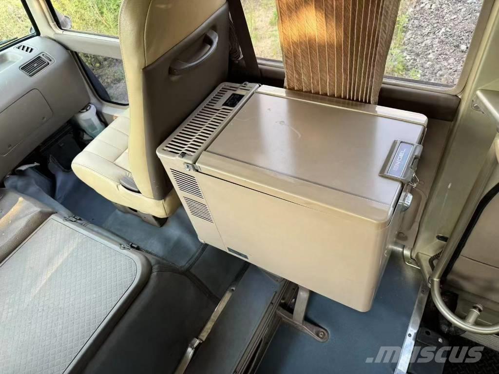 Toyota Coaster Bus Mini buszok