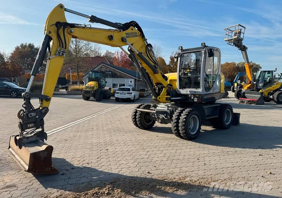 Wacker Neuson EW 100 Gumikerekes kotrók