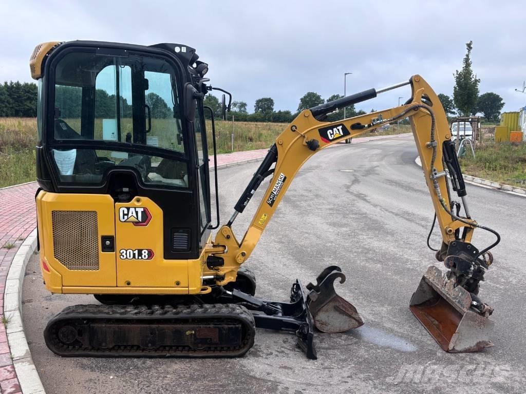 CAT 301.8 Mini kotrók < 7t