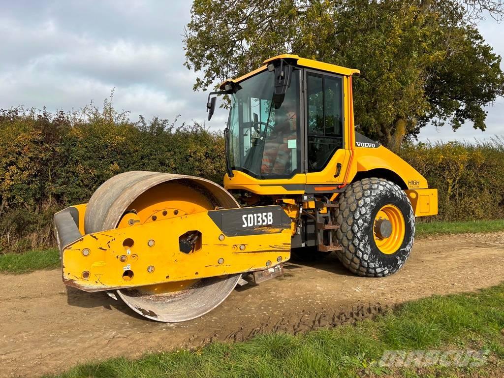 Volvo SD 135 B Egydobos hengerek