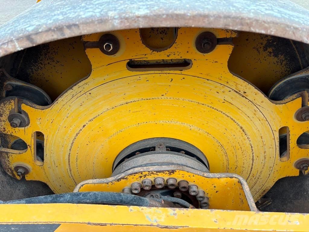 Volvo SD 135 B Egydobos hengerek