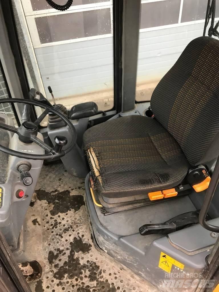Volvo L30B Gumikerekes homlokrakodók