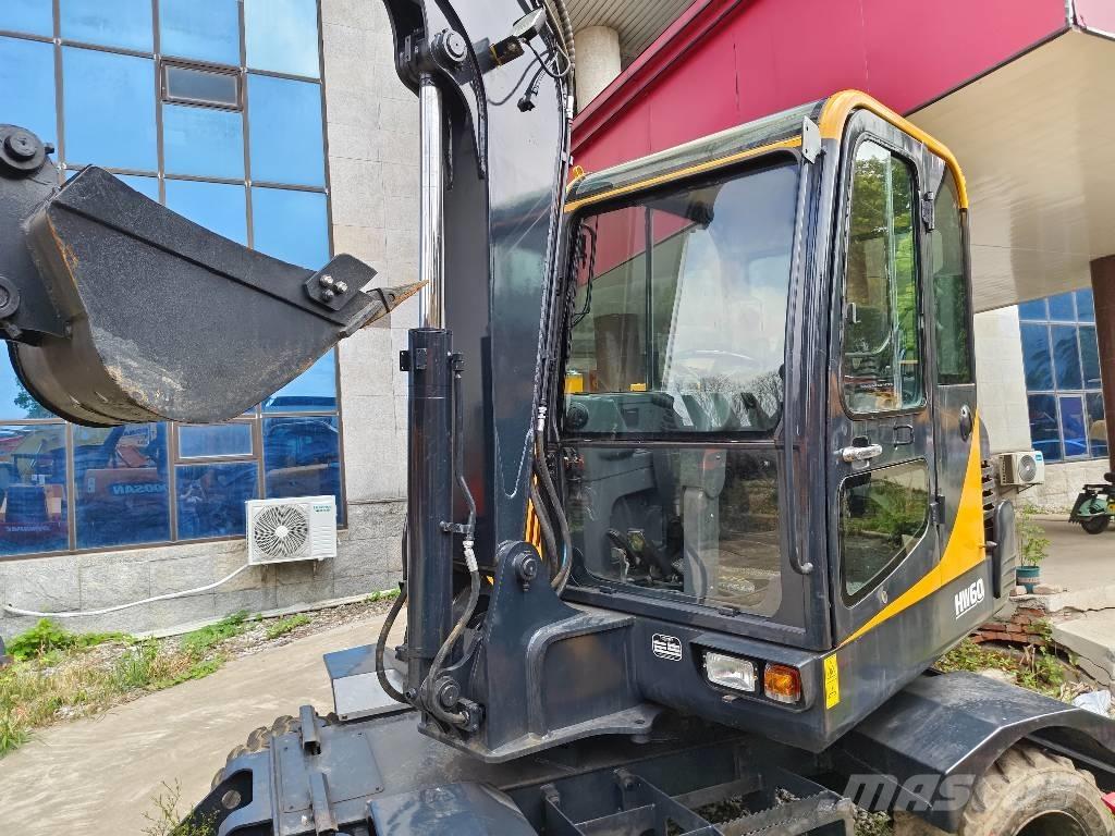 Hyundai 60 W Gumikerekes kotrók