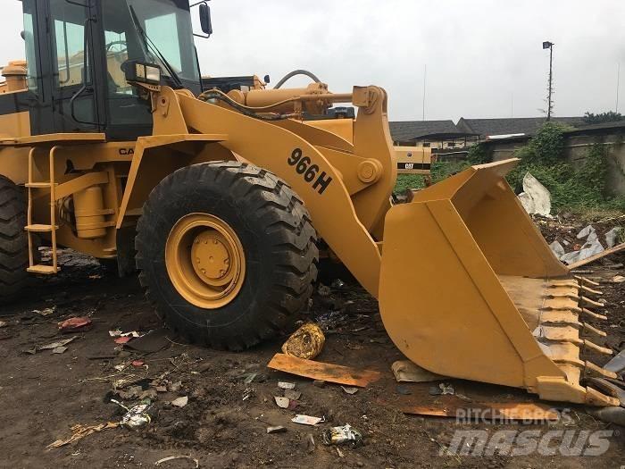 CAT 966H Gumikerekes homlokrakodók