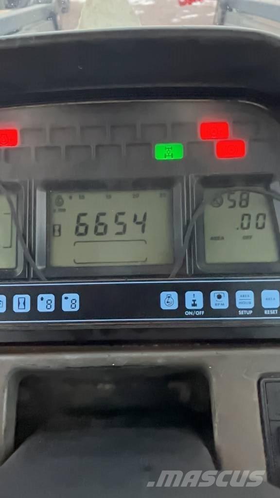 New Holland TM 175 Traktorok