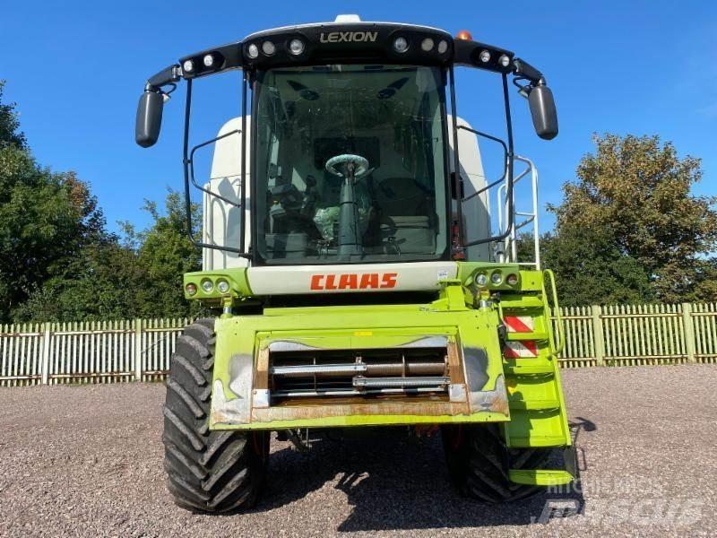 CLAAS LEXION 740 Kombájnok