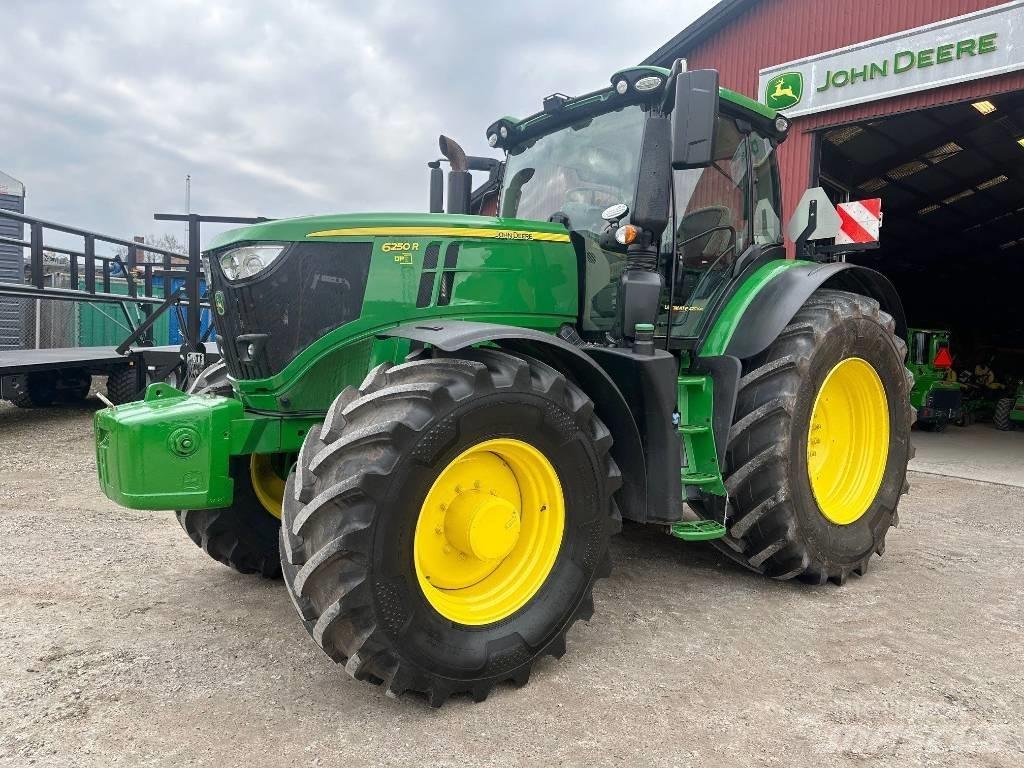 John Deere 6250R Traktorok
