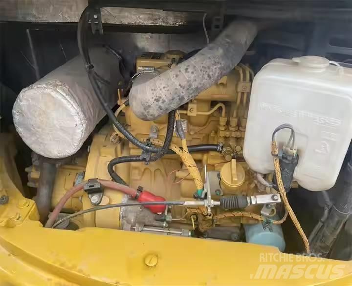 CAT 303.5E Mini kotrók < 7t