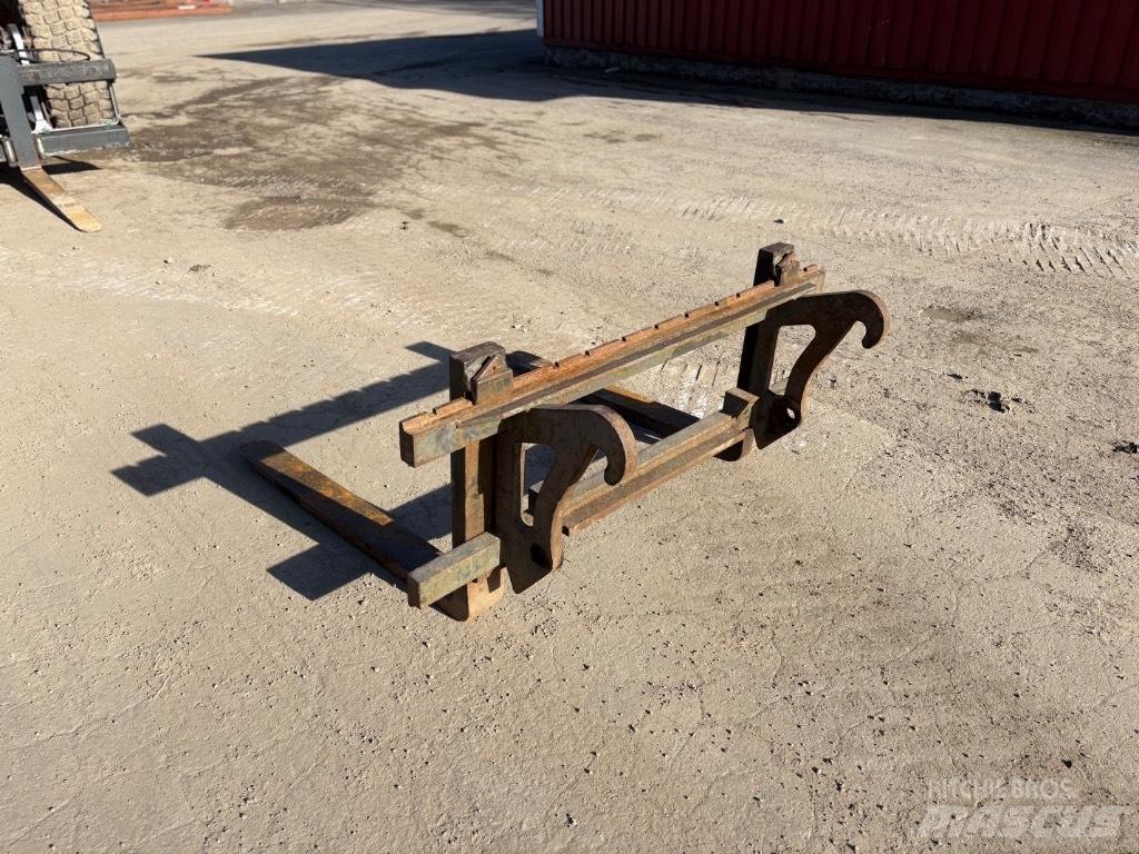  Gafflar L30 ZL602 Gumikerekes homlokrakodók