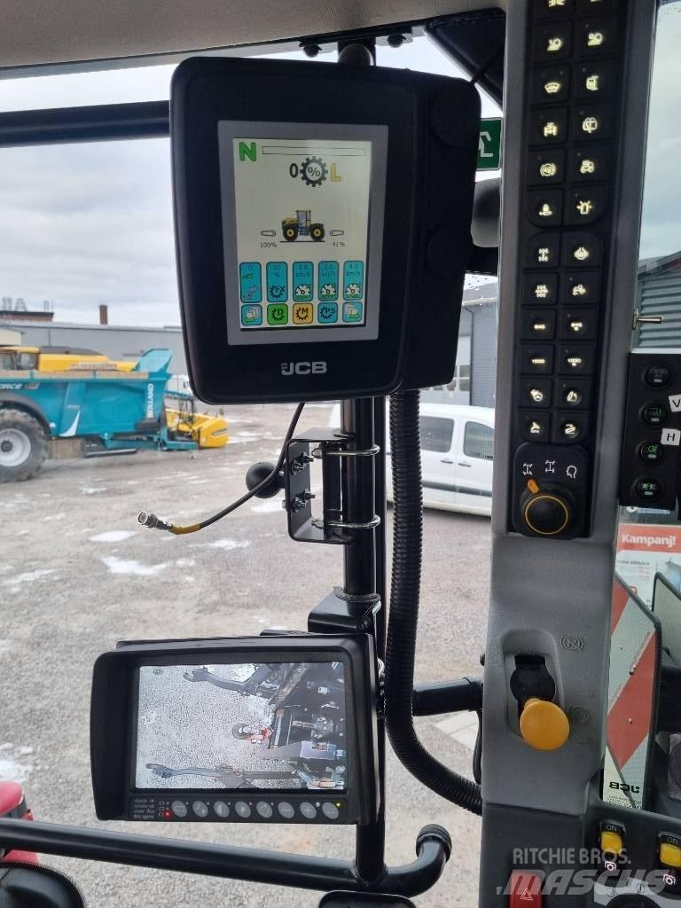 JCB Fastrac 4220 Traktorok