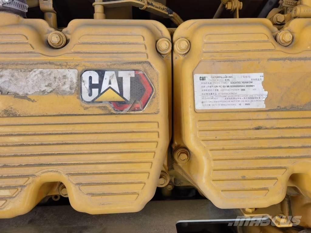 CAT 374 Lánctalpas kotrók