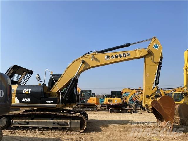 CAT 326D Lánctalpas kotrók