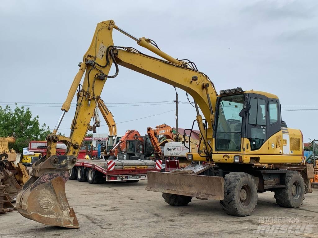 Komatsu PW 140-7 Gumikerekes kotrók