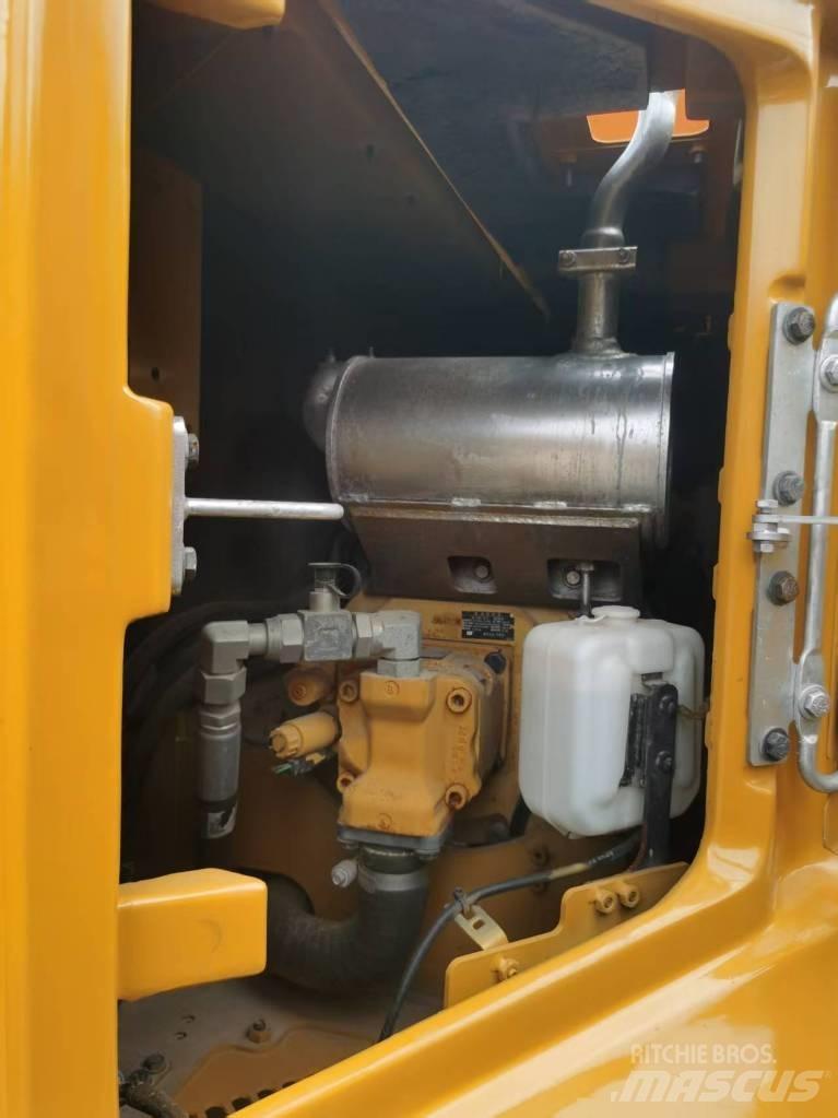 CAT 307 .5 Mini kotrók < 7t
