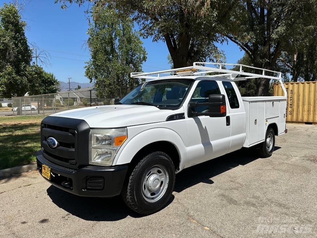 Ford F 250 SD Kis teherszállító/Platós kocsi