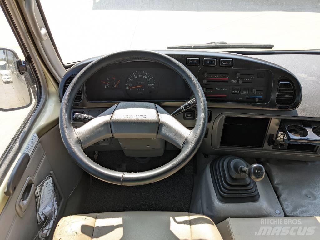 Toyota Coaster Bus Mini buszok