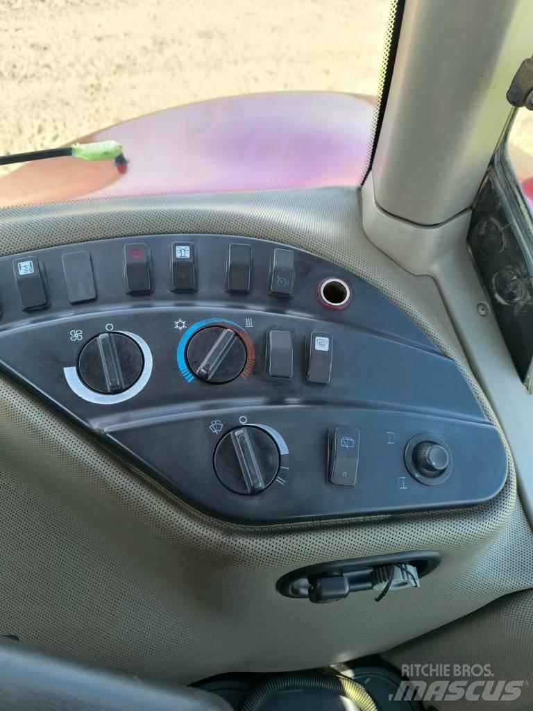 CASE MAGNUM 225 2007 Traktorok