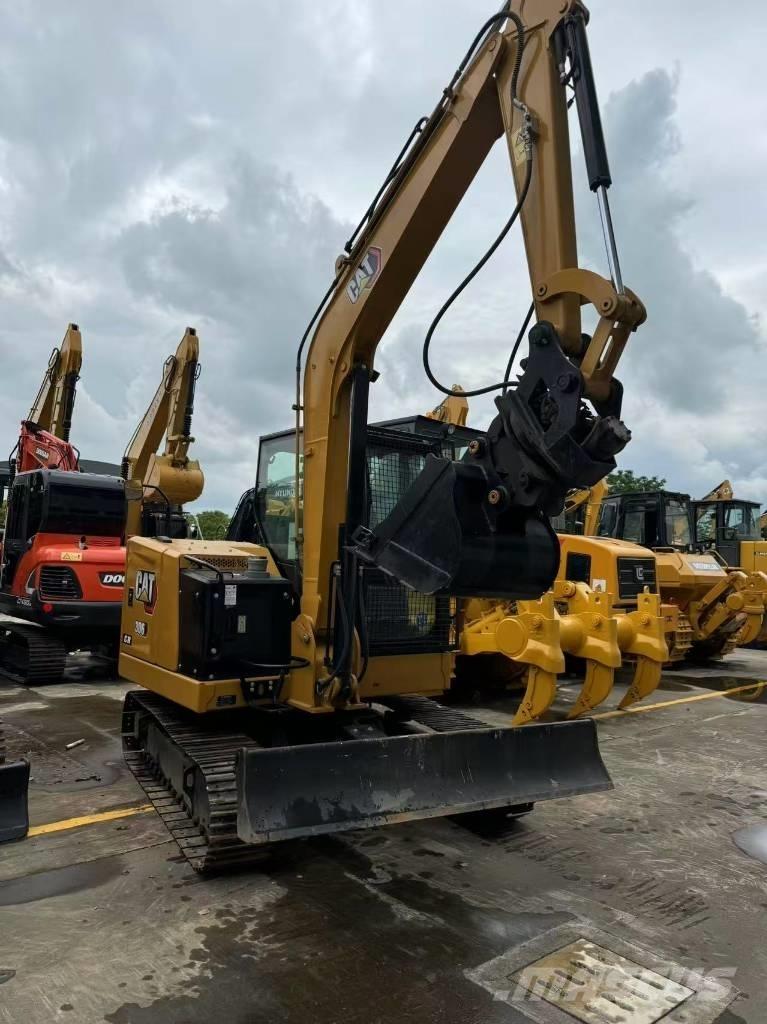 CAT 306 Mini kotrók < 7t