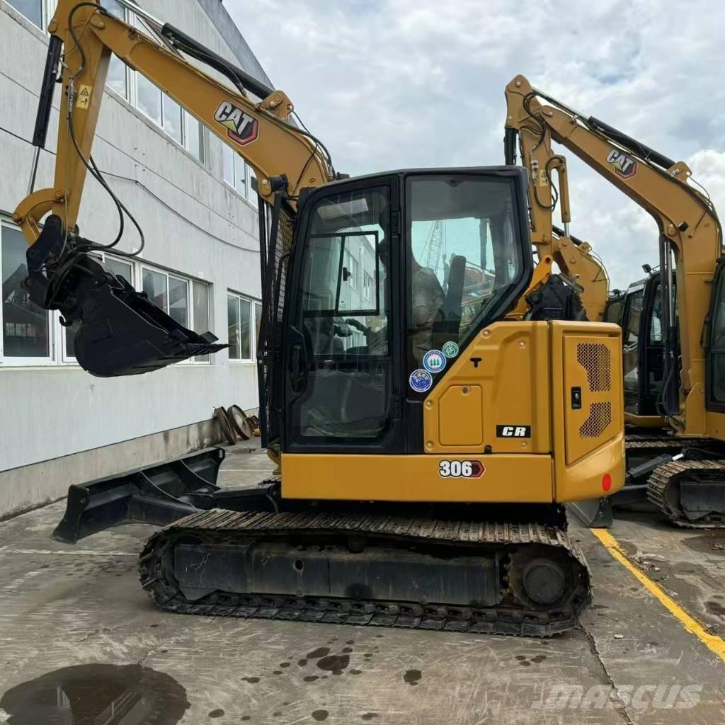 CAT 306 Mini kotrók < 7t