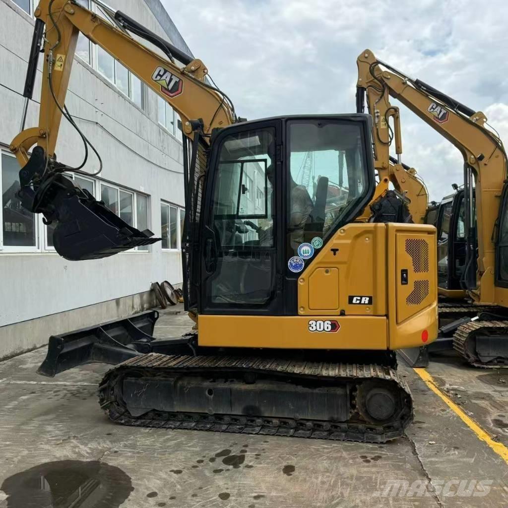 CAT 306 Mini kotrók < 7t