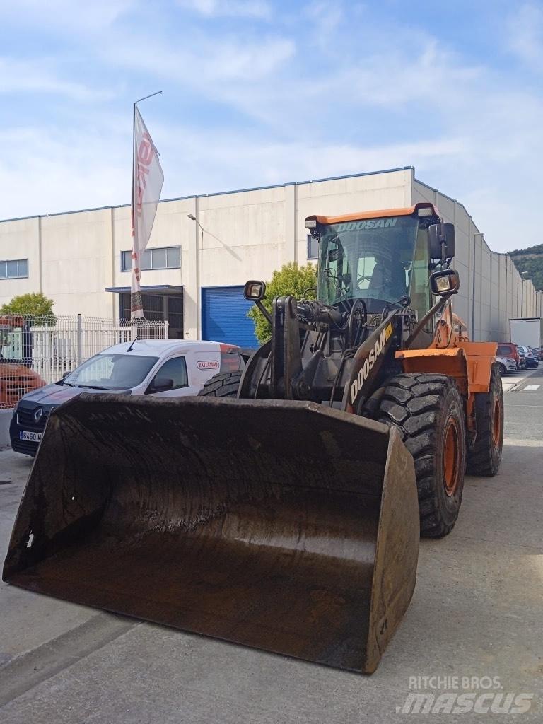 Doosan Dl250-5 Gumikerekes homlokrakodók